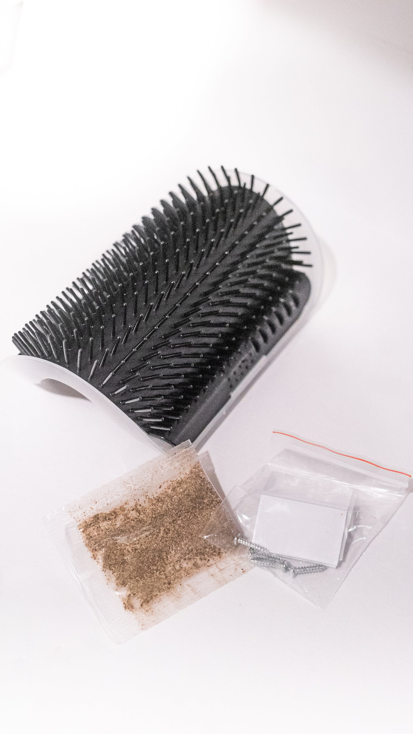 Corner Cat Groomer – Self-Massage & Scratcher